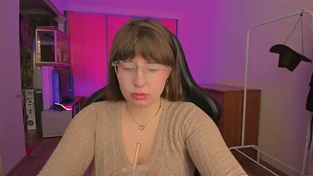 just fucked777 online show from May 5, 2026, 7:44 am