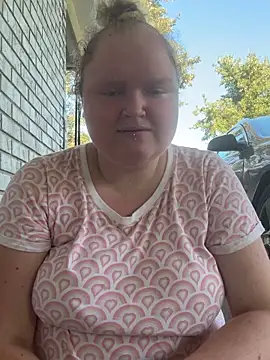 KadiSparkle online show from September 22, 2025, 10:38 pm