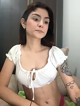 Snapshot of MarianaNinfa chatting on October 11, 2025, 8:15 am MarianaNinfa online show from October 11, 2025, 8:15 am