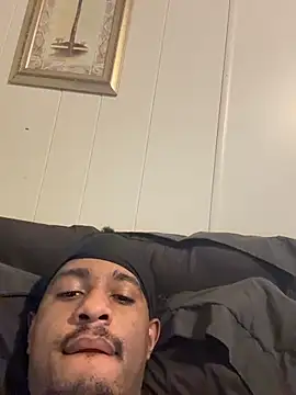 Snapshot of tyrek5051 chatting on November 17, 2025, 5:39 pm tyrek5051 online show from November 17, 2025, 5:39 pm