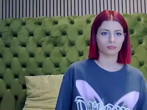 Snapshot of LunaHart chatting on February 17, 2026, 7:27 am LunaHart online show from February 17, 2026, 7:27 am