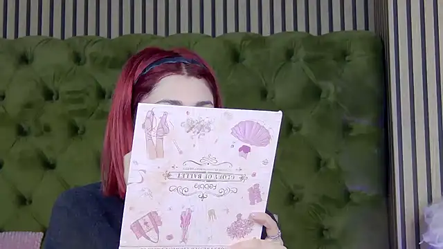 Snapshot of LunaHart chatting on February 24, 2026, 5:30 am LunaHart online show from February 24, 2026, 5:30 am