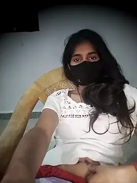 Snapshot of Sexey-Puja chatting on October 26, 2025, 12:44 am Sexey-Puja online show from October 26, 2025, 12:44 am