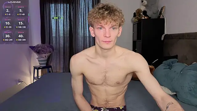 Snapshot of adam_chris chatting on October 21, 2025, 9:09 am adam chris online show from October 21, 2025, 9:09 am