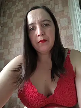 Snapshot of EvelinCutex chatting on November 26, 2025, 6:35 am EvelinCutex online show from November 26, 2025, 6:35 am