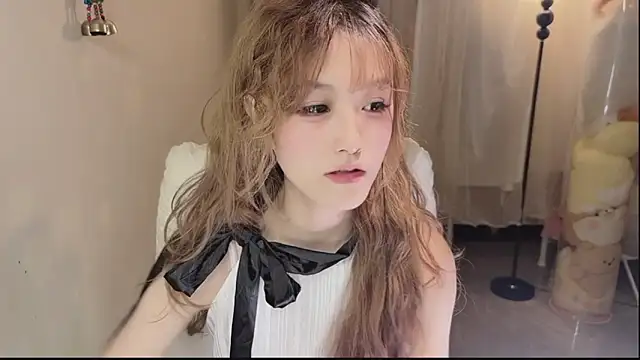 Snapshot of FuFu-puff chatting on November 2, 2025, 1:16 pm FuFu-puff online show from November 2, 2025, 1:16 pm