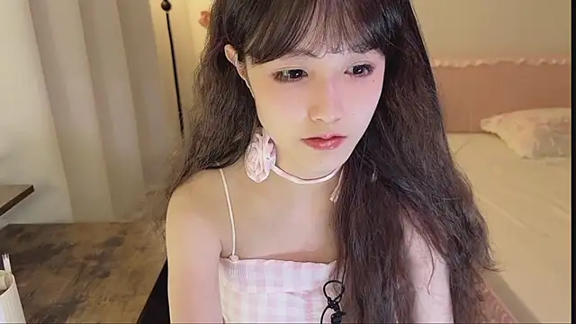 FuFu-puff online show from May 16, 2026, 11:04 pm