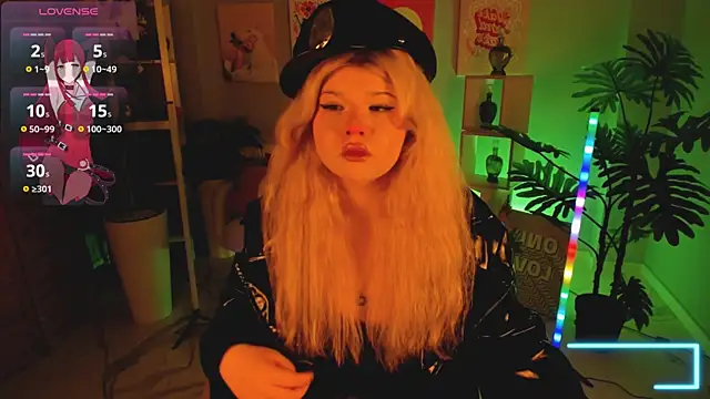 Snapshot of LilithNelson chatting on October 28, 2025, 5:56 pm LilithNelson online show from October 28, 2025, 5:56 pm