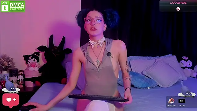 Snapshot of Bluedarkelf888 chatting on December 4, 2025, 12:20 am Bluedarkelf888 online show from December 4, 2025, 12:20 am