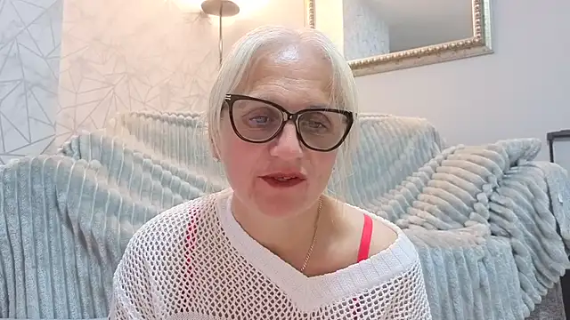 Velvet-Secrets online show from April 22, 2026, 9:10 pm