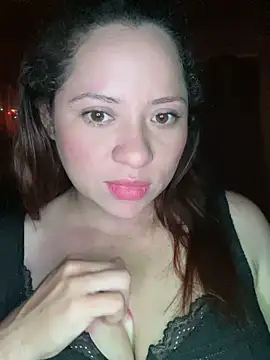 Snapshot of sabrossa chatting on December 17, 2025, 5:01 am sabrossa online show from December 17, 2025, 5:01 am