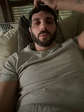 Simon-xx online show from April 12, 2026, 11:57 am