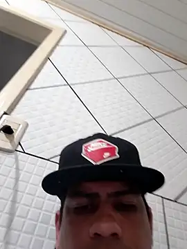 paulinhogostosinho online show from October 5, 2025, 3:30 am