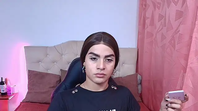 Snapshot of lailahdark chatting on October 15, 2025, 4:22 am lailahdark online show from October 15, 2025, 4:22 am