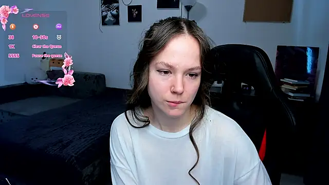 Snapshot of cute_little_ass chatting on April 24, 2026, 8:16 am cute little ass online show from April 24, 2026, 8:16 am