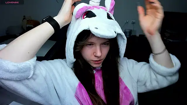 Snapshot of cute_little_ass chatting on April 20, 2026, 4:08 pm cute little ass online show from April 20, 2026, 4:08 pm
