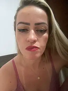 Snapshot of Alerquinasc chatting on November 6, 2025, 7:34 am Alerquinasc online show from November 6, 2025, 7:34 am