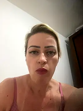 Snapshot of Alerquinasc chatting on November 5, 2025, 6:05 am Alerquinasc online show from November 5, 2025, 6:05 am