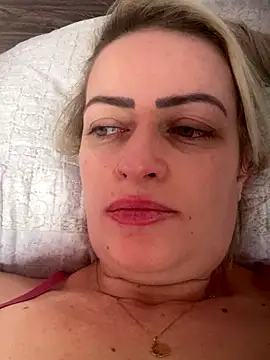 Snapshot of Alerquinasc chatting on October 26, 2025, 2:06 pm Alerquinasc online show from October 26, 2025, 2:06 pm