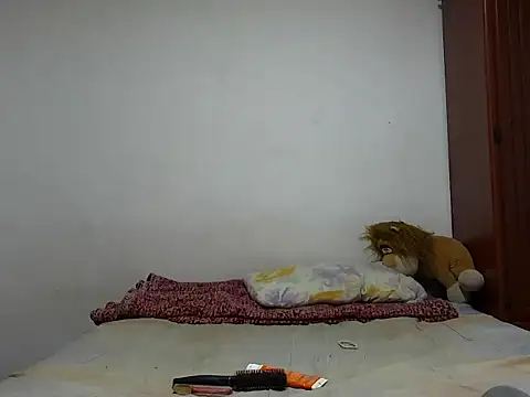 Snapshot of MeganAndMax@xh chatting on October 18, 2025, 3:30 am MeganAndMaxxh online show from October 18, 2025, 3:30 am