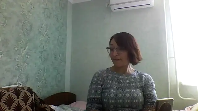 Moon Janis online show from September 24, 2025, 12:22 pm