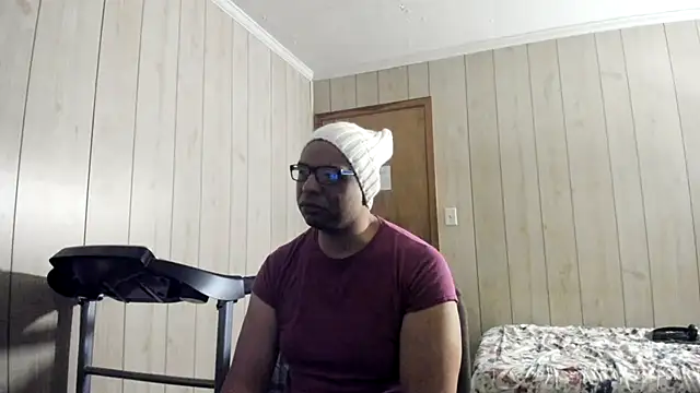 NaturalBeautyQueen online show from June 19, 2026, 3:40 pm