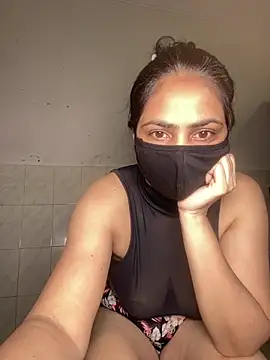 SashaPatel online show from September 20, 2025, 3:44 am