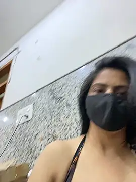 SashaPatel online show from May 4, 2026, 3:10 am