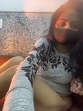 SashaPatel online show from December 19, 2025, 1:57 pm