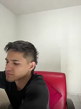 Alex mojica online show from March 15, 2026, 7:48 am