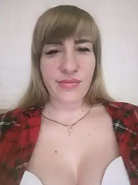 babyjessi online show from May 3, 2026, 7:39 pm
