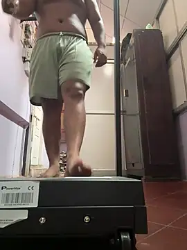 Snapshot of Kira_1413 chatting on March 27, 2026, 6:55 am Kira 1413 online show from March 27, 2026, 6:55 am