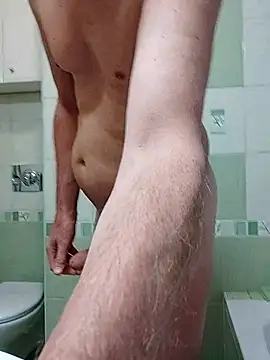 Snapshot of ExhibitPoll chatting on October 9, 2025, 3:12 pm ExhibitPoll online show from October 9, 2025, 3:12 pm