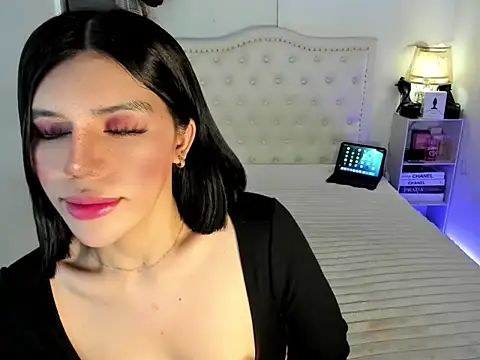 Snapshot of naughtyandreaxx chatting on July 4, 2026, 9:08 pm naughtyandreaxx online show from July 4, 2026, 9:08 pm