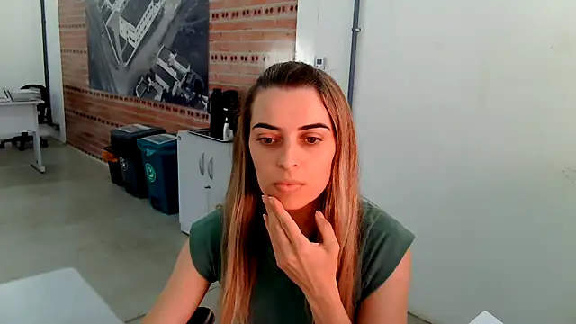 Snapshot of SweetGraciosa chatting on December 3, 2025, 7:46 pm SweetGraciosa online show from December 3, 2025, 7:46 pm