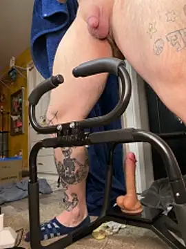 bearcub300 online show from February 1, 2026, 2:10 am