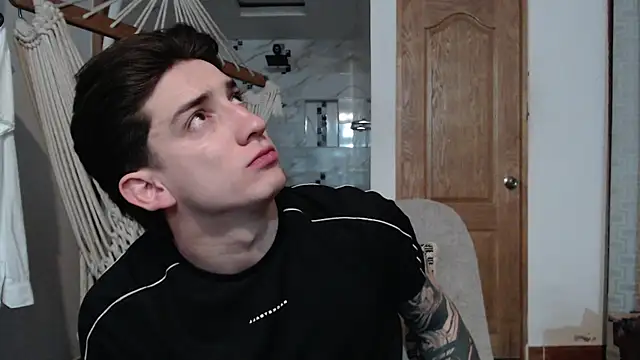 Snapshot of AteneoJr chatting on October 15, 2025, 3:49 am AteneoJr online show from October 15, 2025, 3:49 am