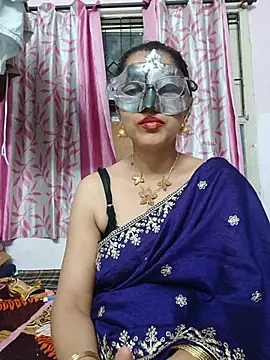 Snapshot of thanusi_2 chatting on July 23, 2026, 5:31 pm thanusi 2 online show from July 23, 2026, 5:31 pm
