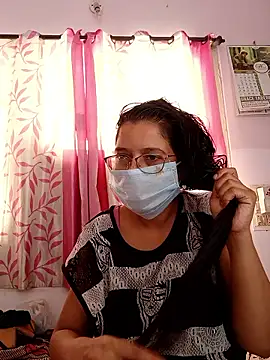 Snapshot of thanusi_2 chatting on June 16, 2026, 4:45 am thanusi 2 online show from June 16, 2026, 4:45 am