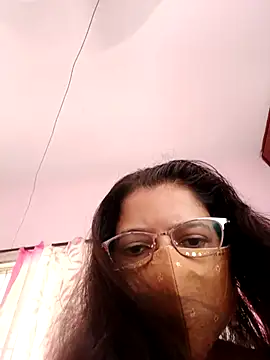 Snapshot of thanusi_2 chatting on August 3, 2026, 7:05 am thanusi 2 online show from August 3, 2026, 7:05 am