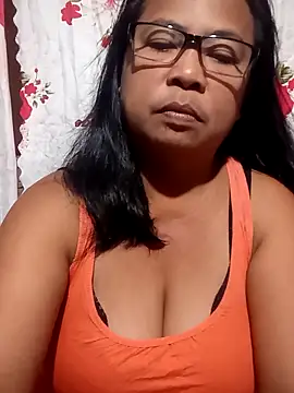 xxsasa online show from May 11, 2026, 1:23 pm