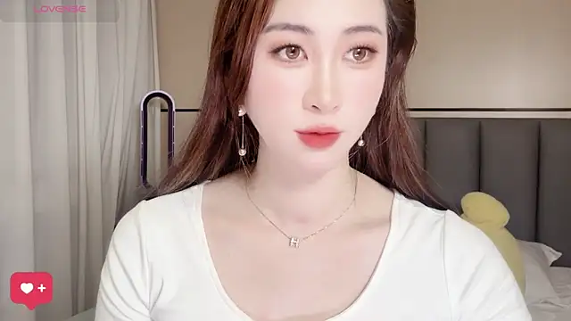wuyueaini online show from May 14, 2026, 6:21 am