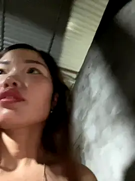 Snapshot of Sunny_lotus chatting on November 5, 2025, 9:18 pm Sunny lotus online show from November 5, 2025, 9:18 pm