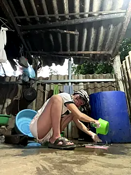 Snapshot of Sunny_lotus chatting on October 17, 2025, 10:50 am Sunny lotus online show from October 17, 2025, 10:50 am