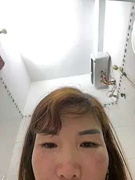 Snapshot of Sunny_lotus chatting on June 10, 2026, 1:45 pm Sunny lotus online show from June 10, 2026, 1:45 pm
