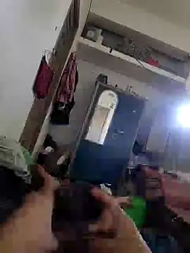 Snapshot of hotbull30 chatting on October 23, 2025, 5:06 am hotbull30 online show from October 23, 2025, 5:06 am