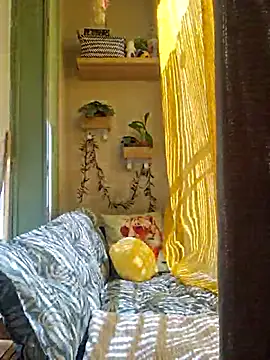 Snapshot of Mila_Luciphya chatting on May 6, 2026, 9:24 am Mila Luciphya online show from May 6, 2026, 9:24 am