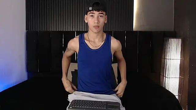 Snapshot of Dominic_ghost chatting on March 4, 2026, 11:01 pm Dominic ghost online show from March 4, 2026, 11:01 pm