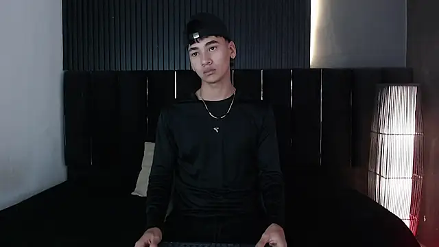 Snapshot of Dominic_ghost chatting on February 13, 2026, 11:05 pm Dominic ghost online show from February 13, 2026, 11:05 pm