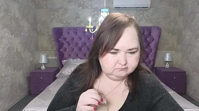 Eloisa Eliot online show from December 4, 2025, 4:50 pm